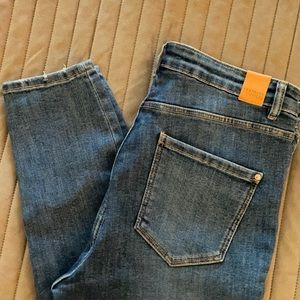 Zara jeans size 10, stretch